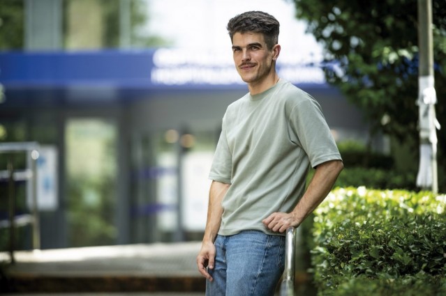 Mikel Mantzizidor egileetako bat